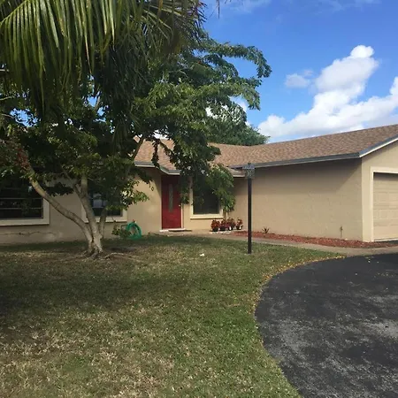 82-10Sw 135Av Villa Miami Exterior photo