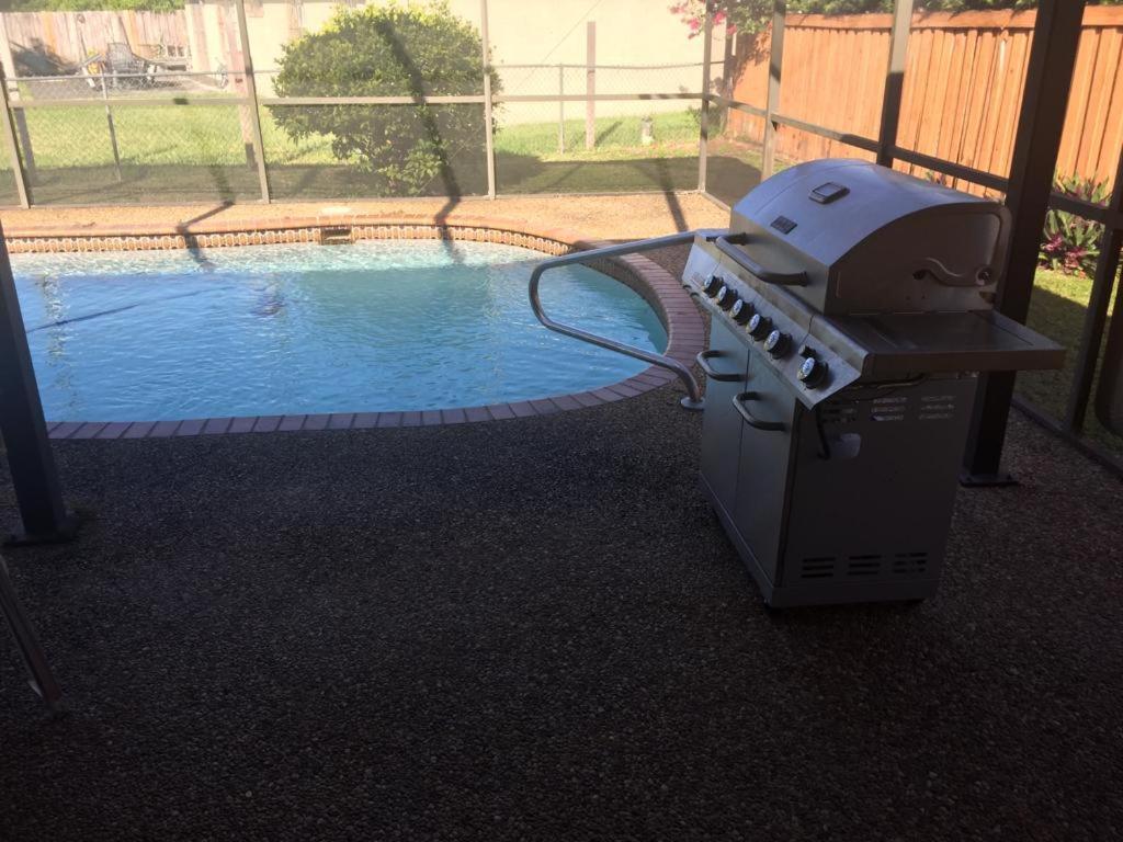 Hébergement de vacances 82-10sw 135av *