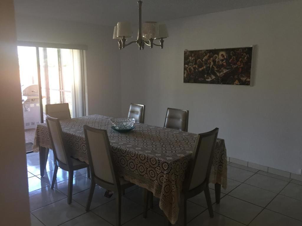 Hébergement de vacances 82-10sw 135av *